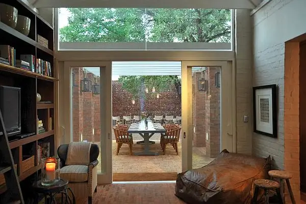 Morukuru-Farm-House-hall