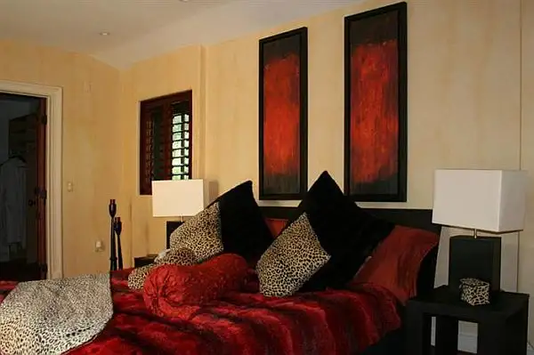 miami-florida-jasmine-villa-bedroom-red