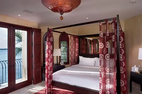 miami-florida-jasmine-villa-bedroom
