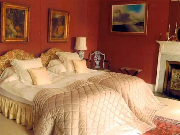 brad-pitt-and-angelina-jolies-16th-century-estate-in-scotland-6