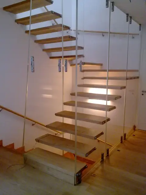 современный дверной шкаф-лесенка-кристиан-силлер2