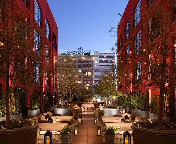 The-Redburry-Hotel-Los-Angeles-Interior-Design8