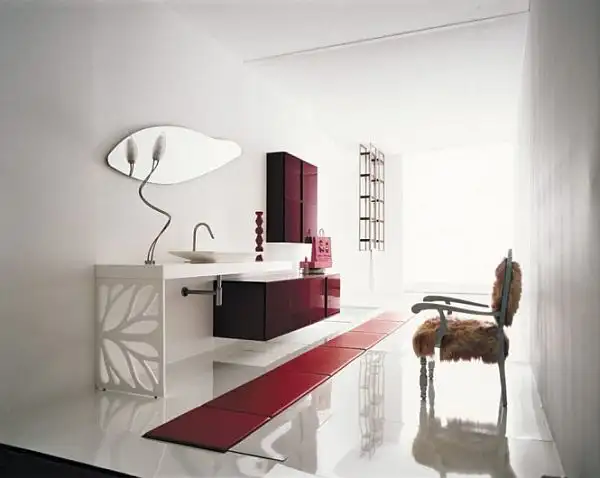 red-white-bathroom-600x530