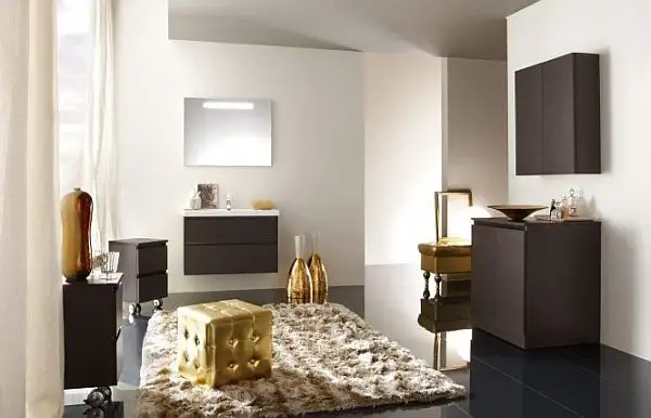 golden-bathroom-600x428