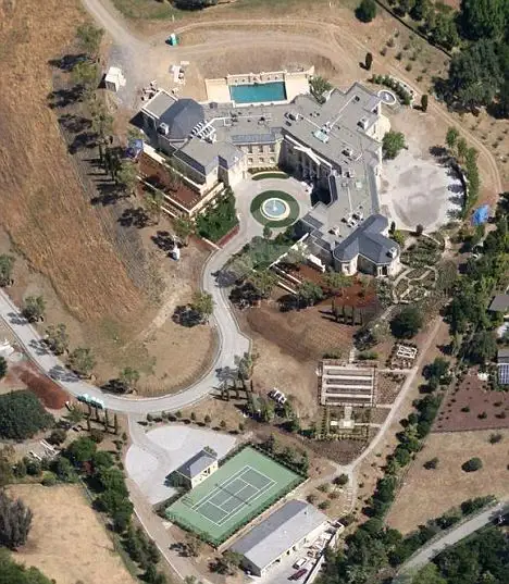 yuri-milners-100-million-silicon-valley-mansion-1_48