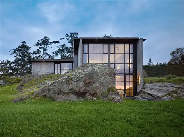 the-pierre-by-olson-kundig-architects-view