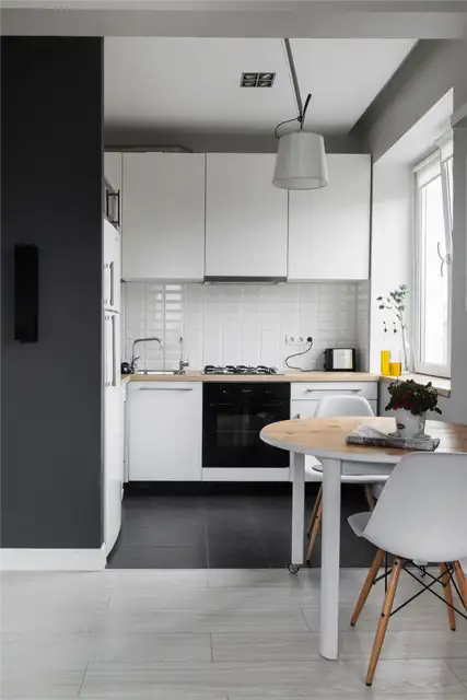 Compact-Bachelor-Haven-in-Moscow-Kitchen