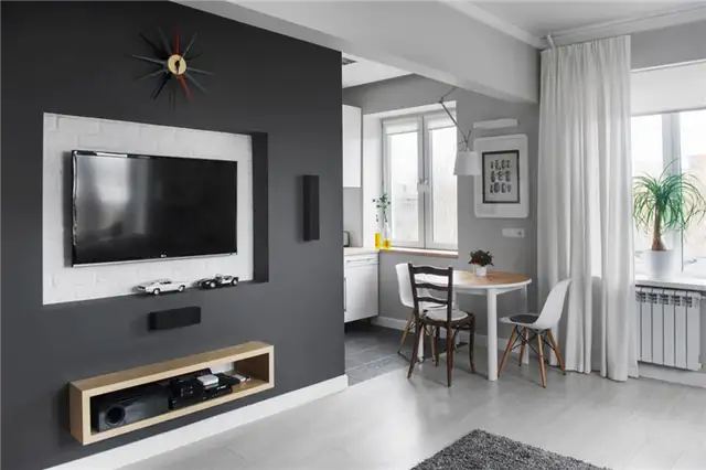Compact-Bachelor-Haven-in-Moscow-TV-Wood-Shelf