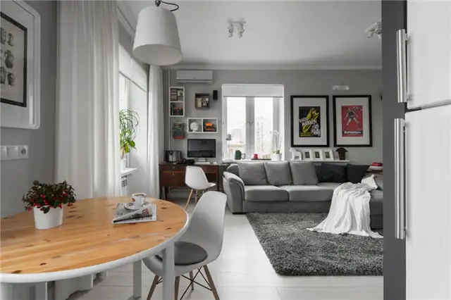Compact-Bachelor-Haven-in-Moscow-Dining-Table