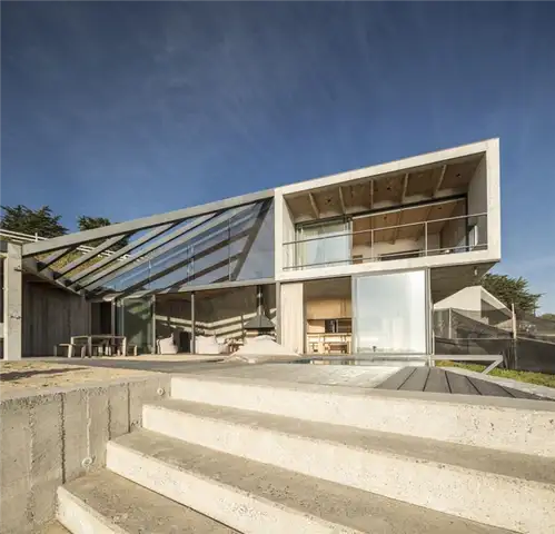 Пляжный дом от Martin Schmidt Radic Arquitectos Asociados вид спереди