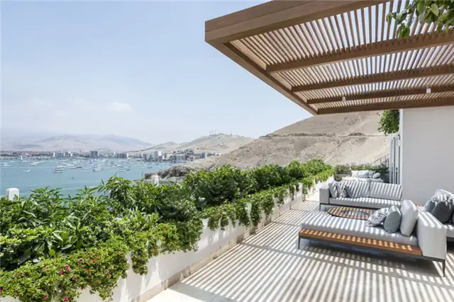 Терраса дома Marina Lancheros Beach House от Giovanni Schettini Arquitectos