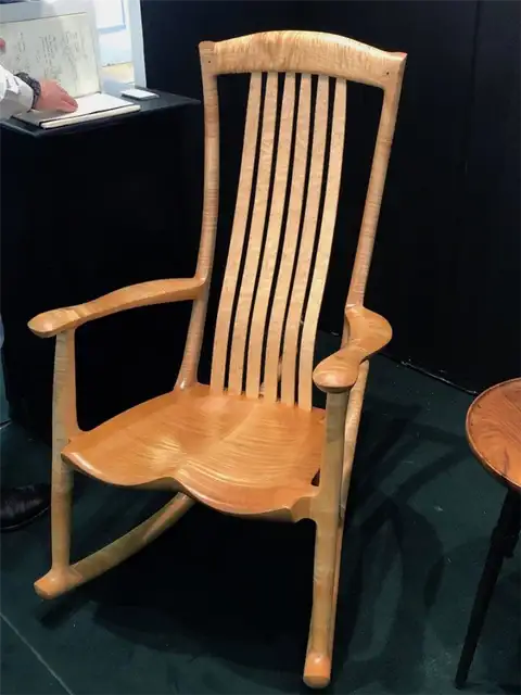 Эргономичное кресло-качалка от Erickson Woodworking
