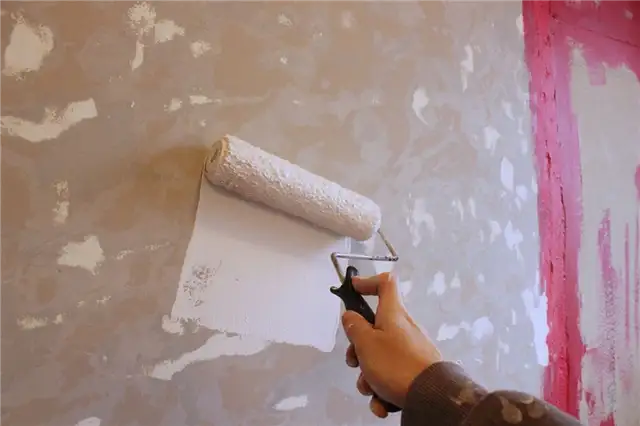 DIY (своими руками) Board and Batten - грунтовка и покраска стен