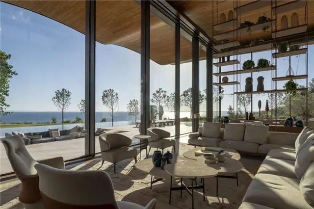 Dolunay Villa Dream Design by Foster + Partners - большое окно