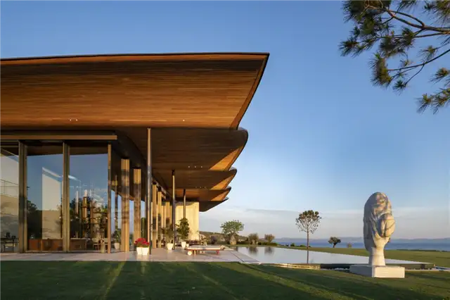 Dolunay Villa Dream Design by Foster + Partners - бесконечный бассейн