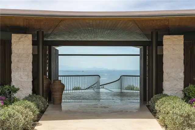Dolunay Villa Dream Design by Foster + Partners - лестница