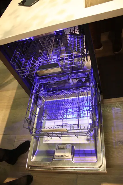 Посудомоечная машина Gaggenau с подсветкой