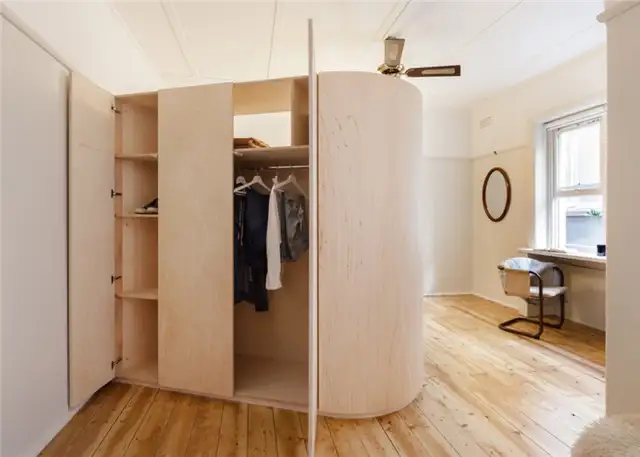 Шкаф в квартире Catseye Bay 36 кв. м