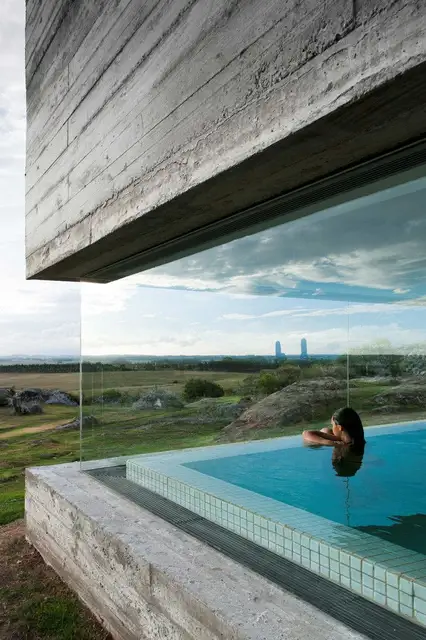 Fasano Las Piedras Hotel by Isay Weinfeld - крытый плавательный бассейн