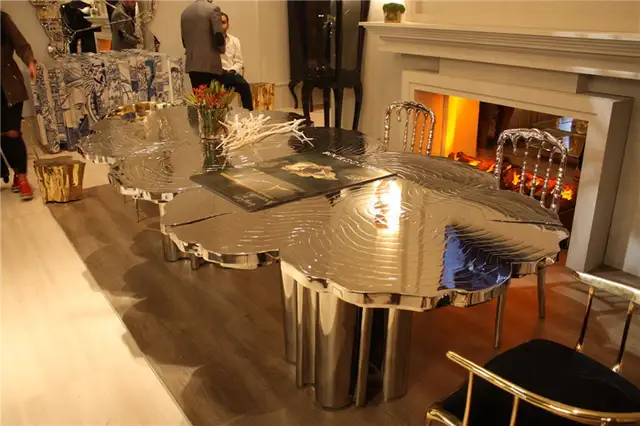 Обеденный стол Boca do Lobo Metallics