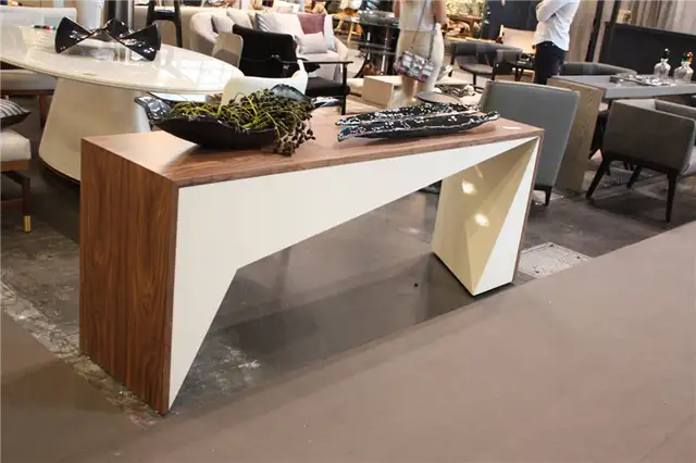 Roberta A Curated Console Top