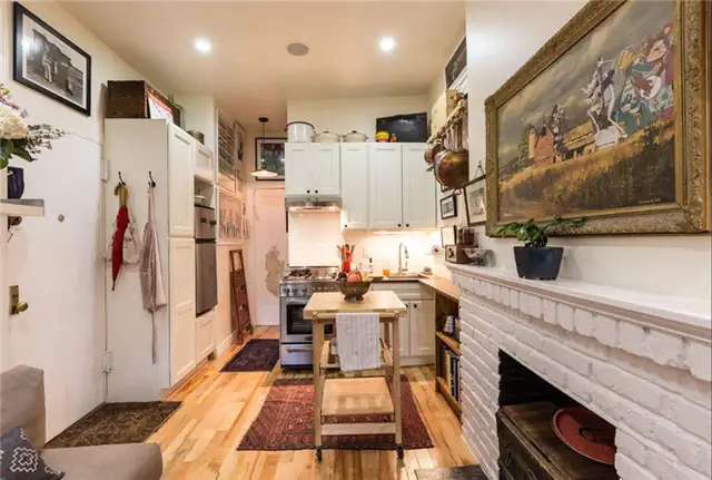 242-Sq-Ft-NYC-Apartment-open-space