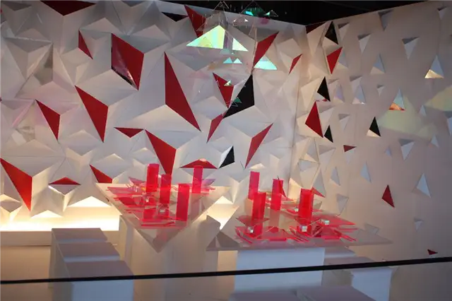 Современный обеденный стол от New York School of Interior Design