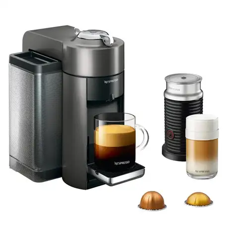 Кофемашина и эспрессо Nespresso Vertuo с загустителем молока Aeroccino от DeLonghi
