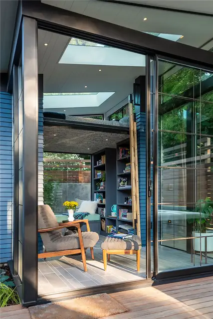 Большие стены Backyard Reading Retreat