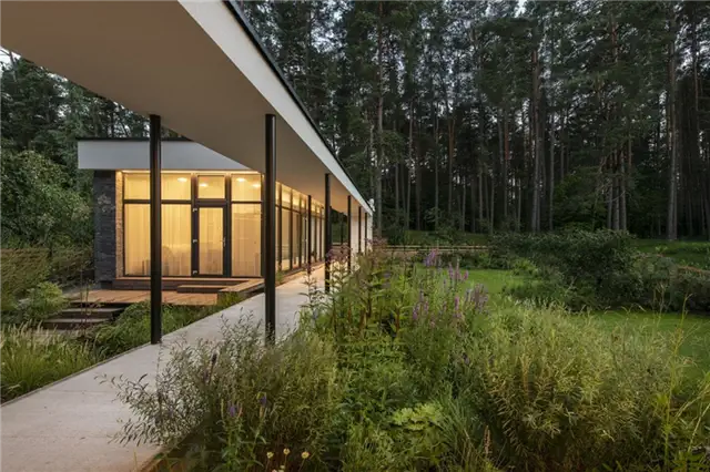Дом с растительностью Студия ArchLAB