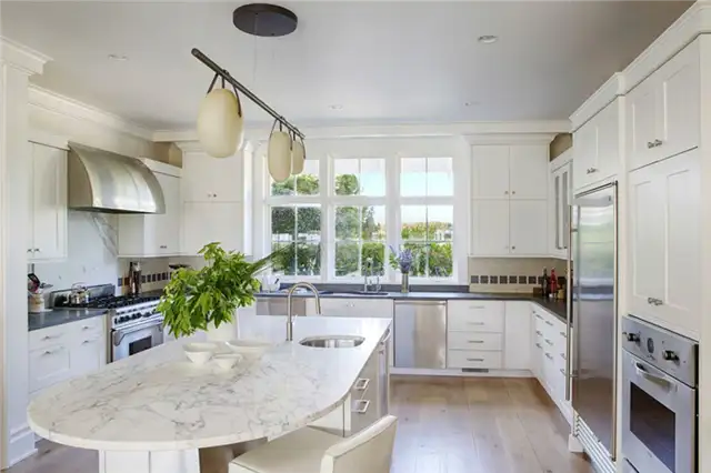 Hamptons Home Decor by Jessica Shaw Turett Collaborative - кухня