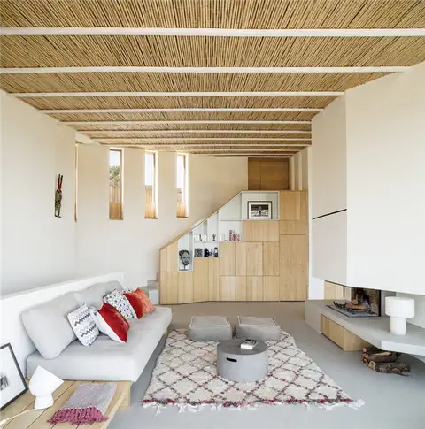 Дом в Мас Ноу - 05 AM Arquitectura в Испании - лестница настенная