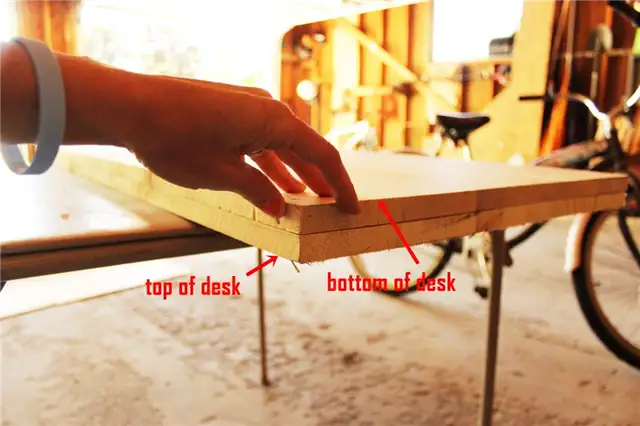 DIY (своими руками) Desk with Shelf Hairpin Legs - Поместите другую панель проекта