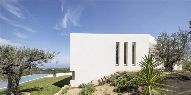 Современный белый дом в Испании 05 AM Arquitectura - бассейн