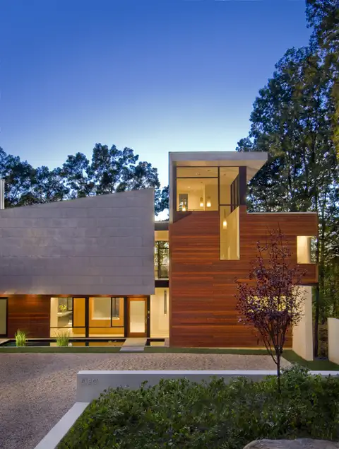 Плавательные бассейны в бетонном доме The Wall House от Guedes Cruz Arquitectos
