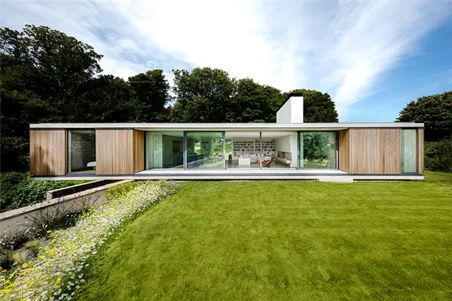 Плавательные бассейны в бетонном доме The Wall House от Guedes Cruz Arquitectos