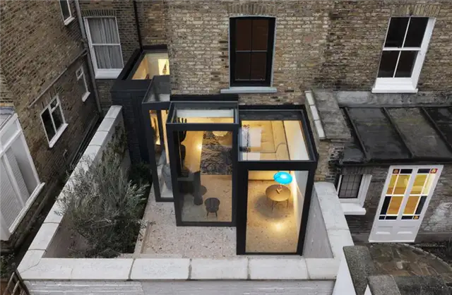 Плавательные бассейны в бетонном доме The Wall House от Guedes Cruz Arquitectos
