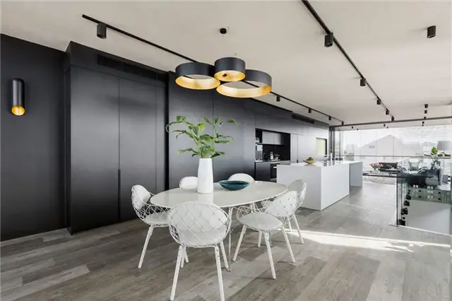 Современный интерьер склада Современная элегантность в Праране