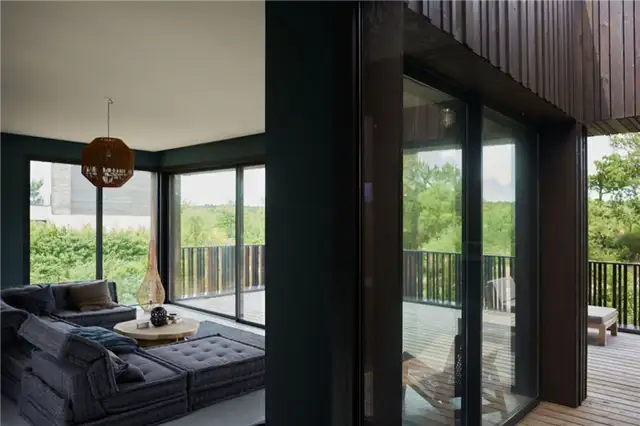 Деревянный дом La Maison des Landes - Maud Caubet Architects - интерьер