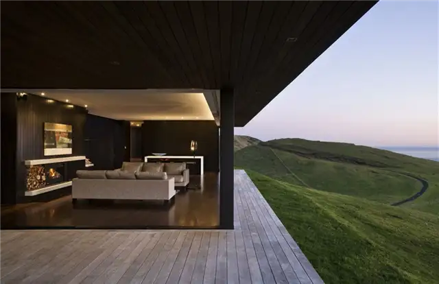 Parihoa-House-in-Muriwai-New-Zealand-Pattersons-Landscape-View
