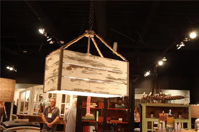 Подвесной светильник Bramble Distressed Crate Pendant Light
