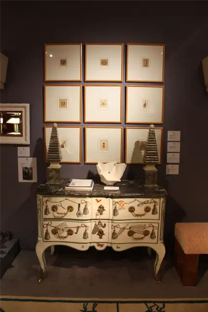 Liz-OBrien Gallery Мебель с патенром