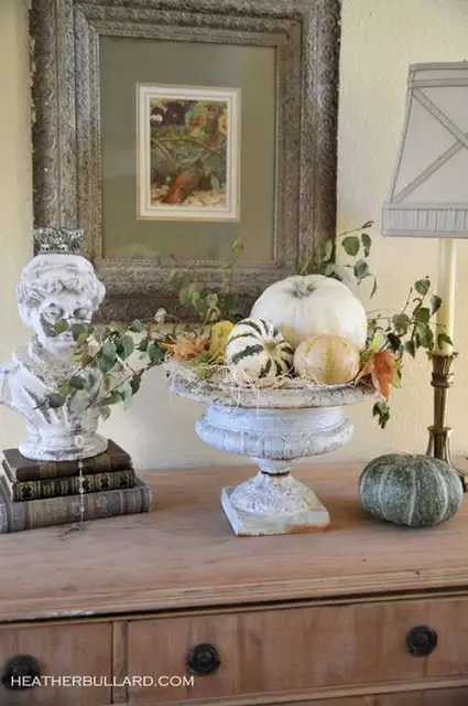 group-fall-autumn-harvest-small-pumpkins