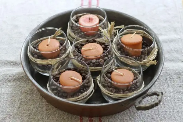 тыквенные свечи в кофейных зернах