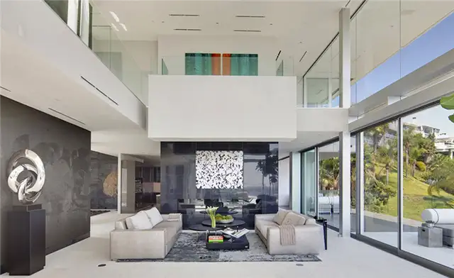 Hollywood-Mansion-Oriole-Way-McClean-Bathroom-Living-room