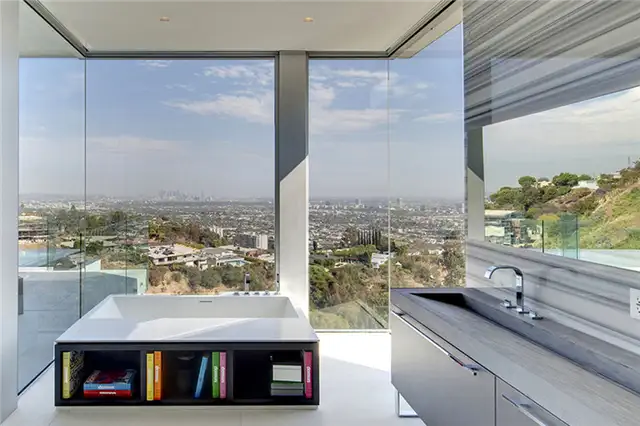 Hollywood-Mansion-Oriole-Way-McClean-Bathroom-View