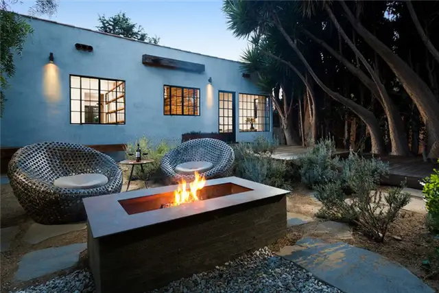 Montauk-Nest-Chair-Antiqu-Palm