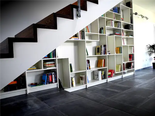 understairs-storage-billy-ikea