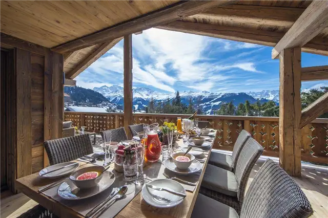 chalet-sherwood-verbier-outdoor-balcony-table-view