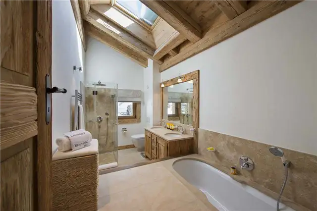 chalet-sherwood-verbier-bathroom-sunken-tub